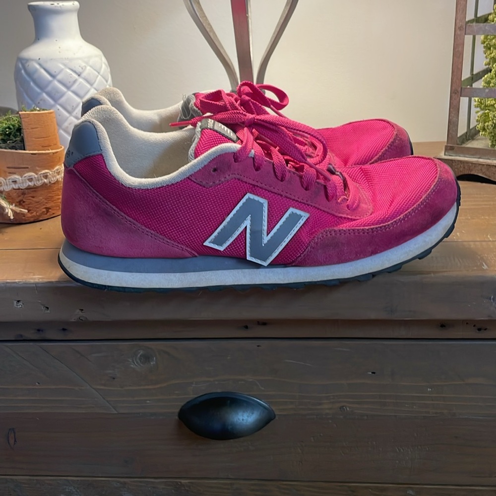 New Balance 411 Sneakers Womens 11 Pink Running Shoes WL411AAG